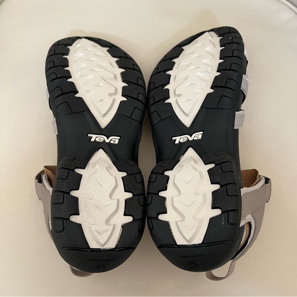 Teva Women’s Tirra bbhml black birch strap adjustable sandals various sizes - Picture 8 of 9